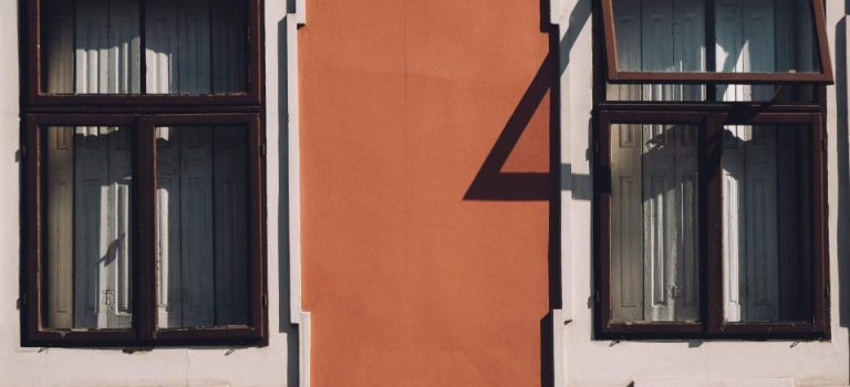 外壁塗装を疎かにした家は十年後に泣く後悔しないための神奈川リスク警告